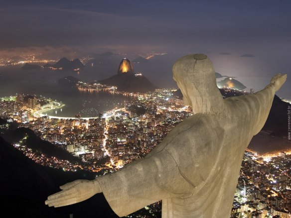 Cristo-Redentor-watching-over-Rio